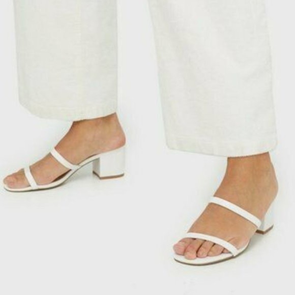 issy white steve madden